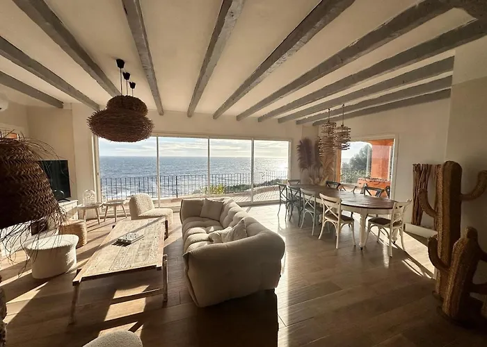 Cala D Oro Vue Piscine Et Crique Privee Villa Sari Solenzara